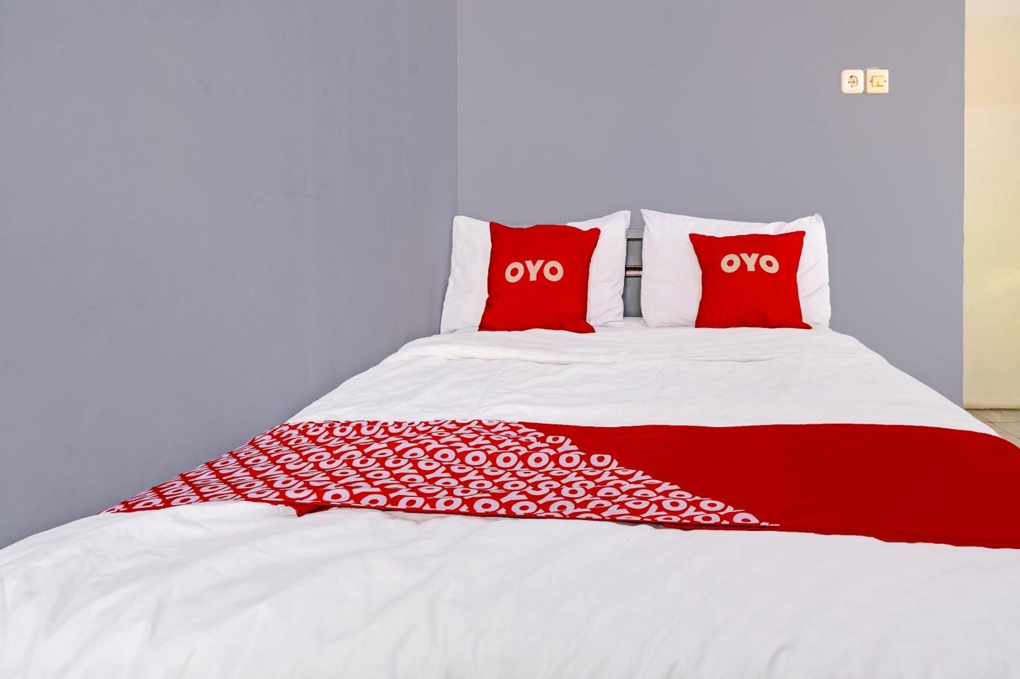 Oyo Life 91592 Aaliya Guest House Syariah Lebakwangi Exterior foto